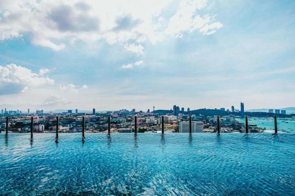 Sea View 2 Bed Room Condo @ Central Pattaja Kültér fotó