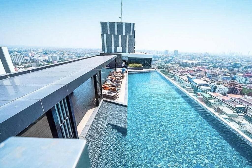 Sea View 2 Bed Room Condo @ Central Pattaja Kültér fotó