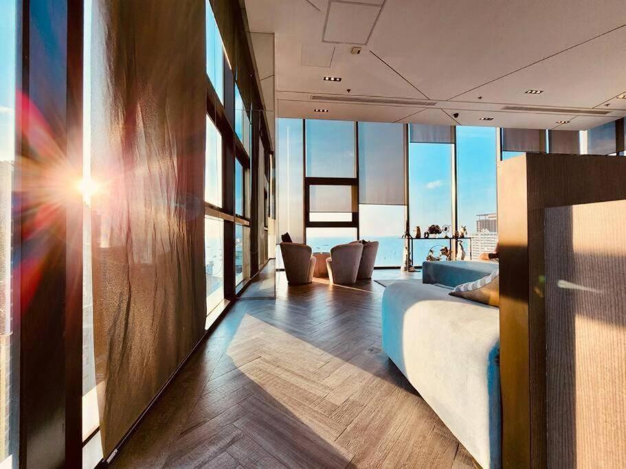 Sea View 2 Bed Room Condo @ Central Pattaja Kültér fotó