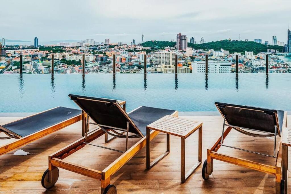 Sea View 2 Bed Room Condo @ Central Pattaja Kültér fotó